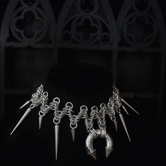 Aleister Choker, spiked chainmaille choker front view