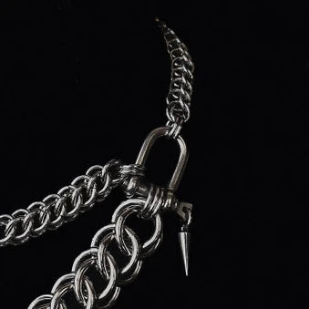 Valerian Necklace close up of shackle links and hanging spikes