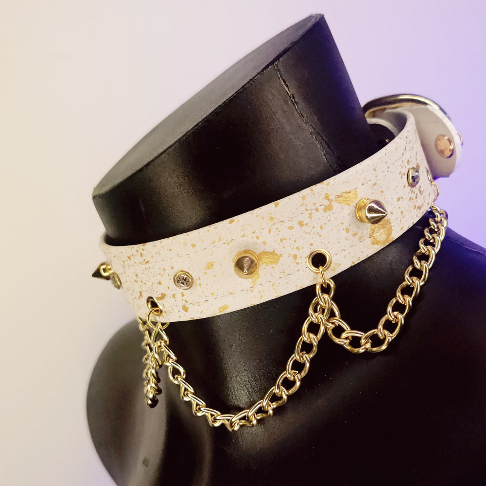 Dione Collar