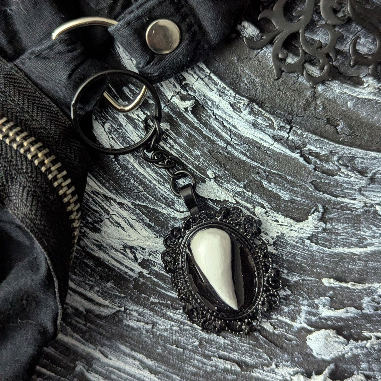 Fangorian Nights Keyring