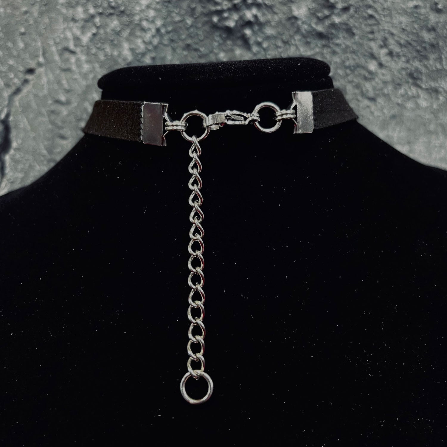 Dangerous Beauty Choker
