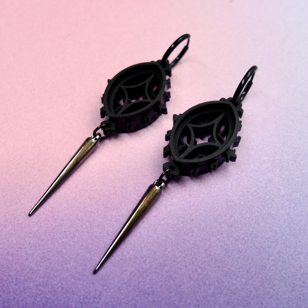 Cathedral Punk Oval Earrings - Noir