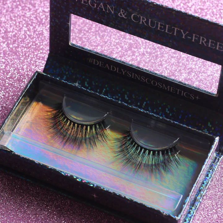 Luxe Eye Lashes: Cursed