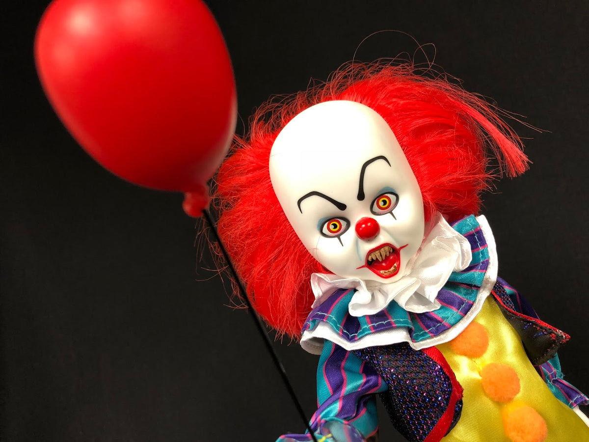 Pennywise IT (Classic 1990) Living Dead Doll
