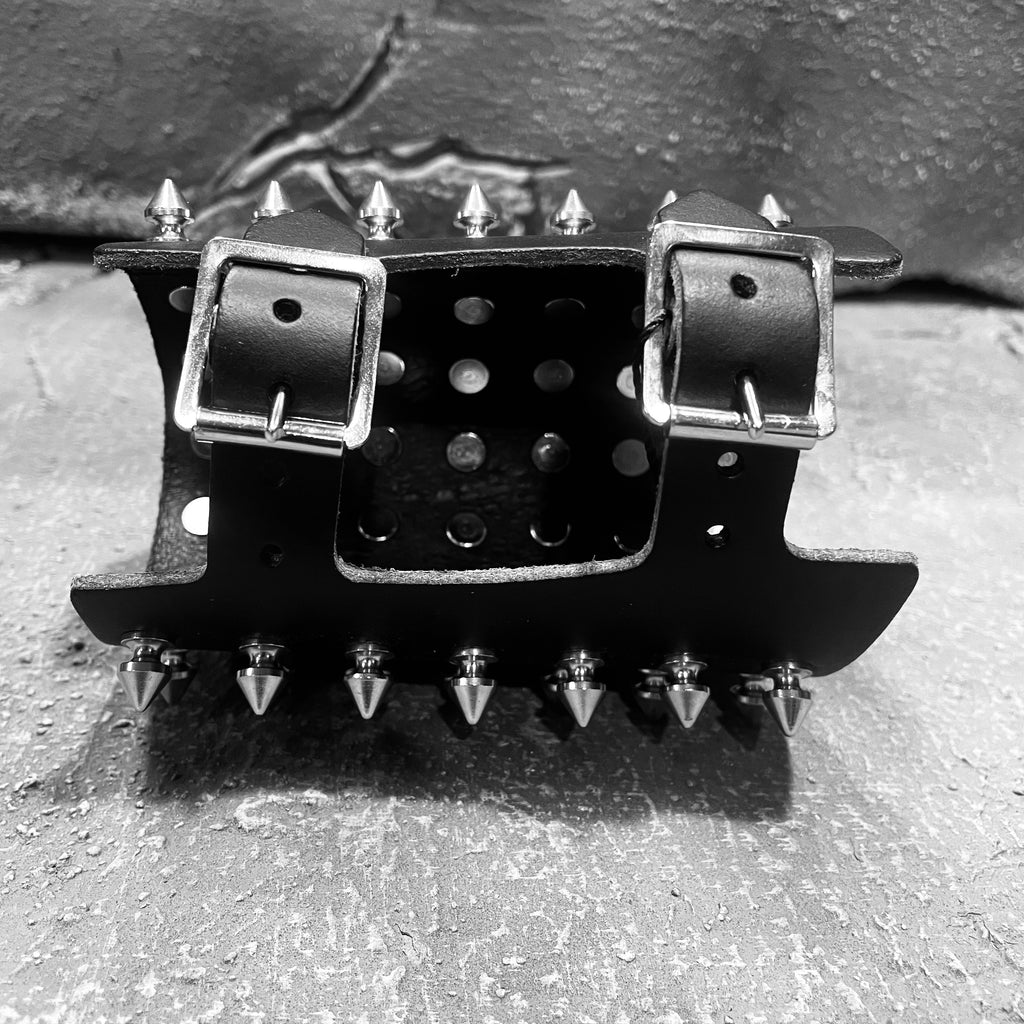 Sentinel Spike Gauntlet