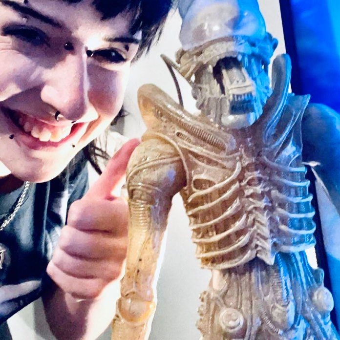 Alien - Translucent Prototype Suit 1:4 Figure