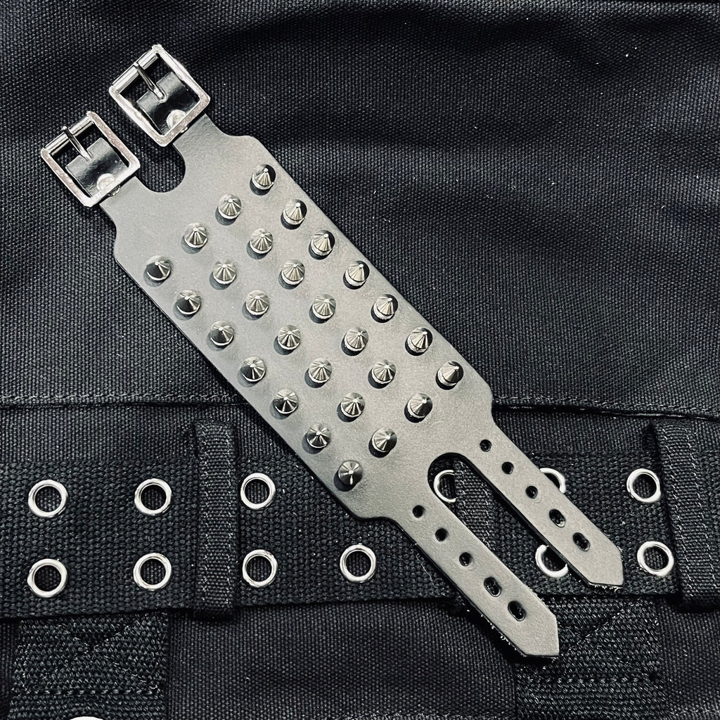 Quadrata Killer Spike Cuff