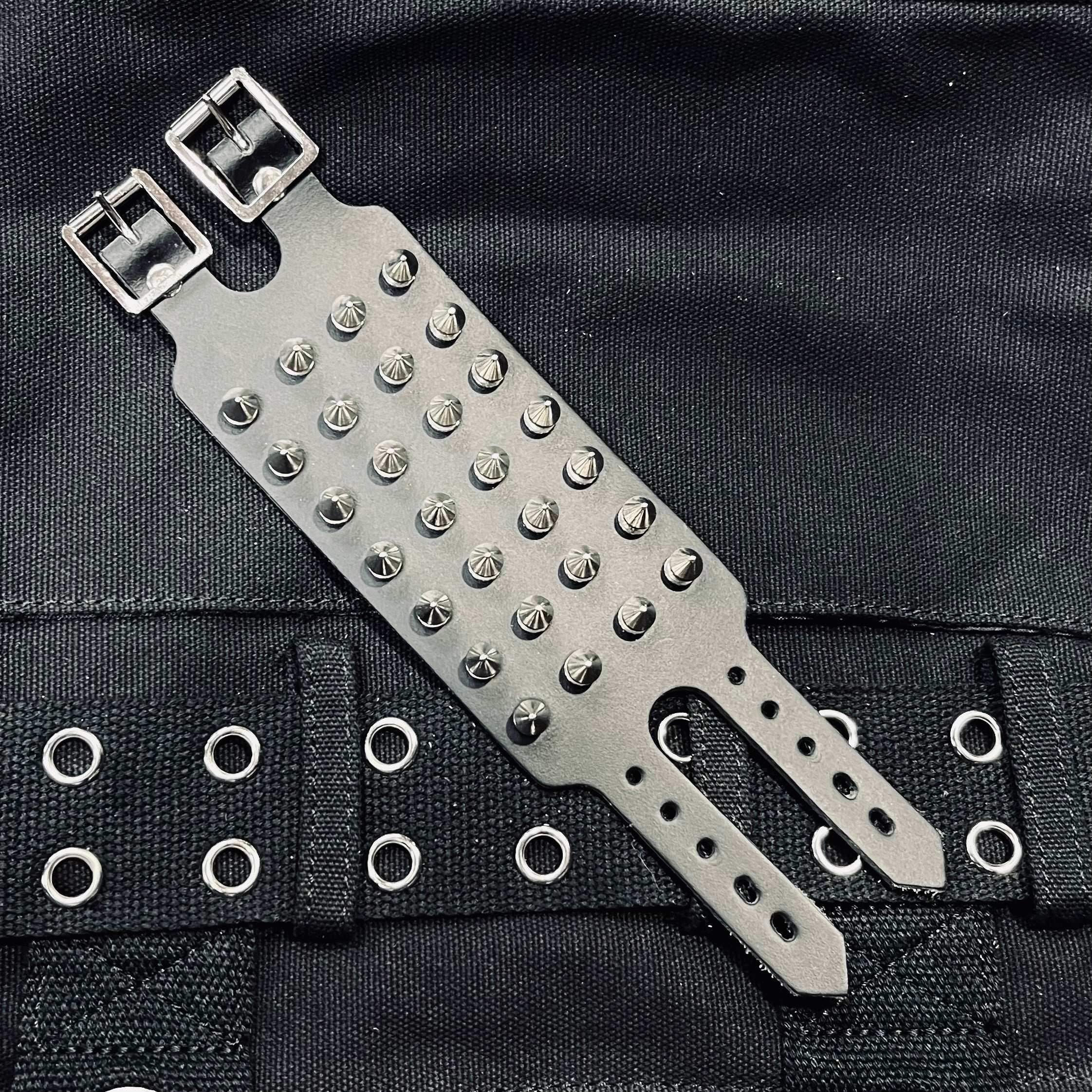 Quadrata Killer Spike Cuff