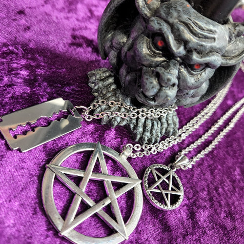 Penta Reveries Pendant