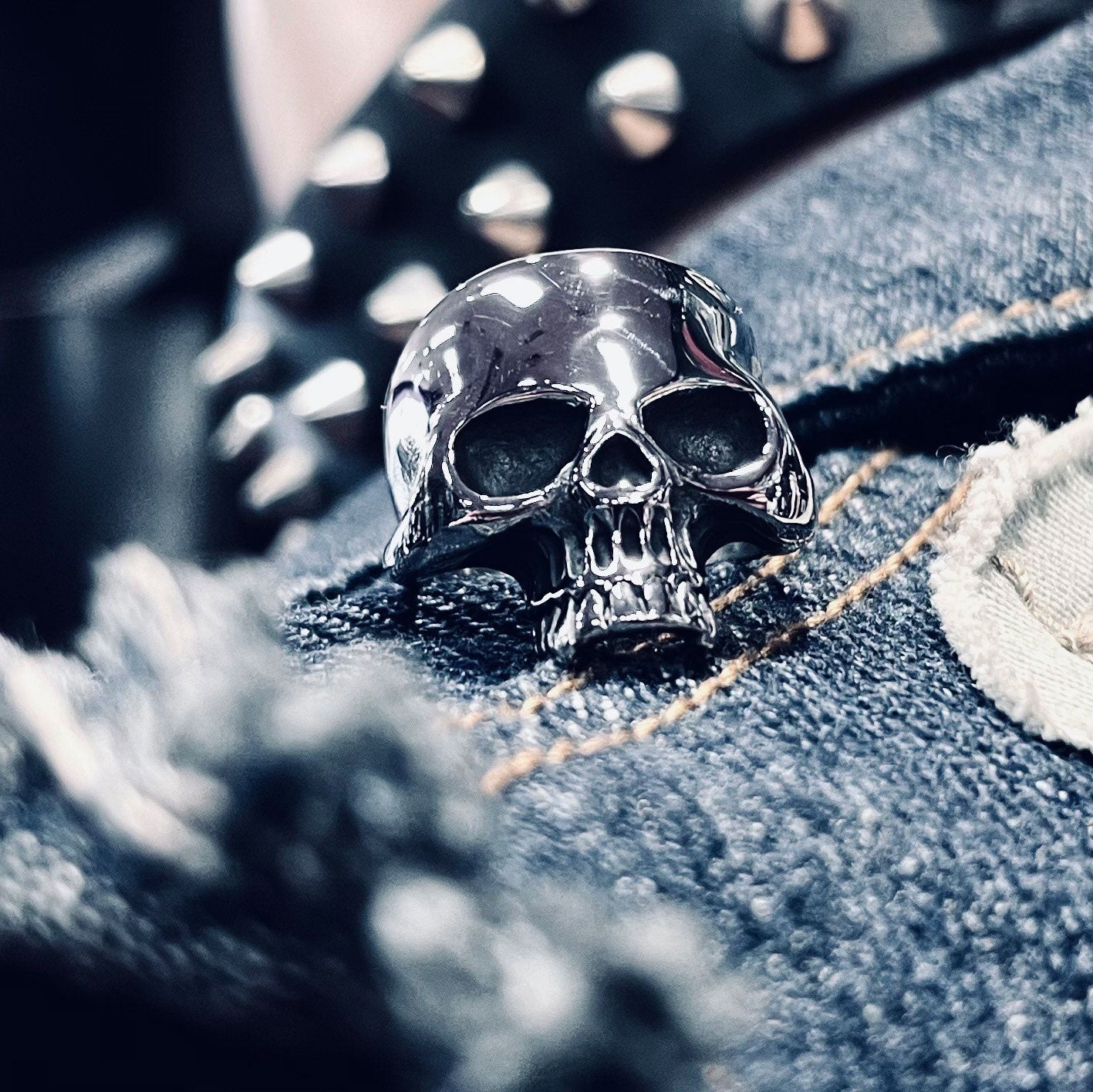 Altars of Madness Ring