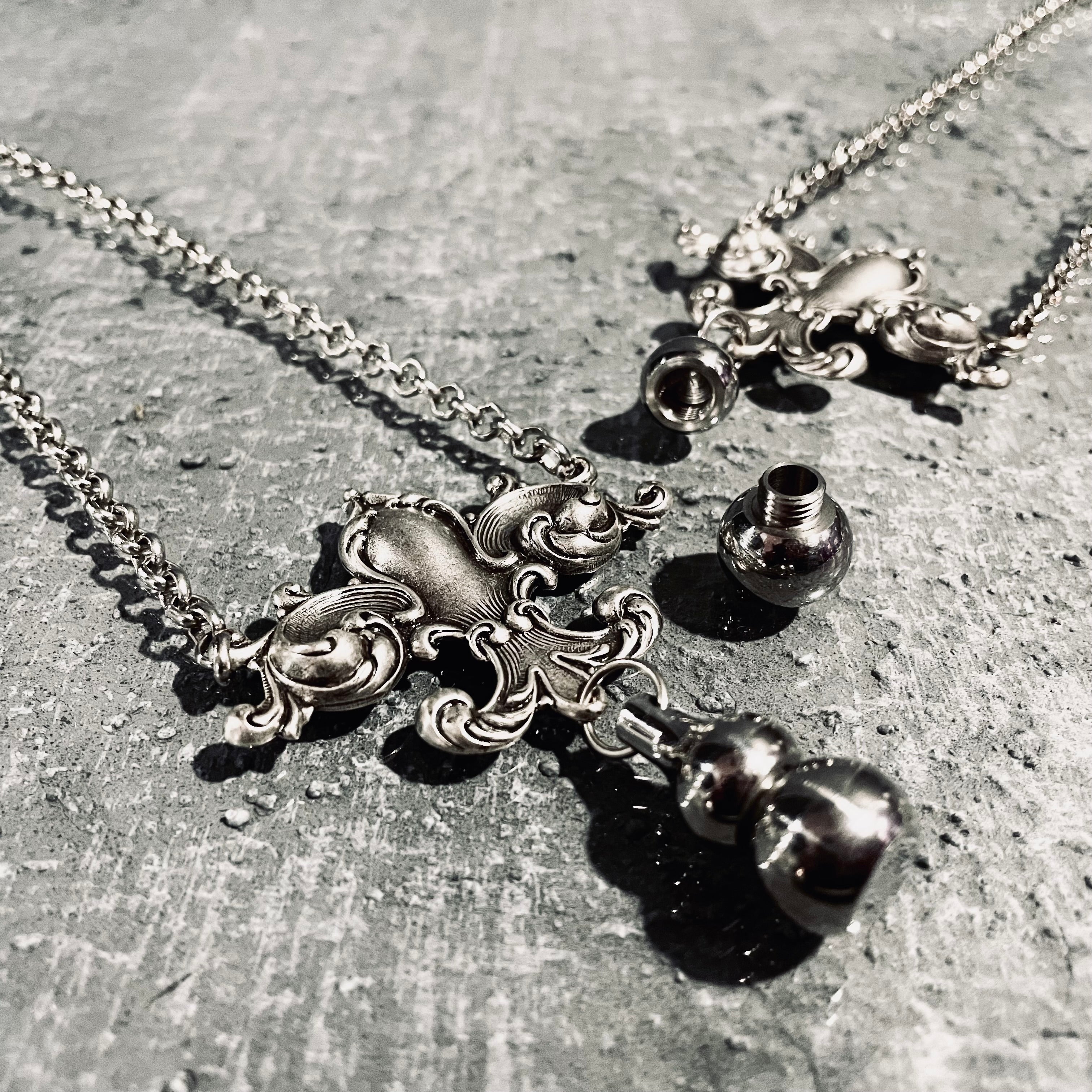 Fluer Cremation Vial Necklace