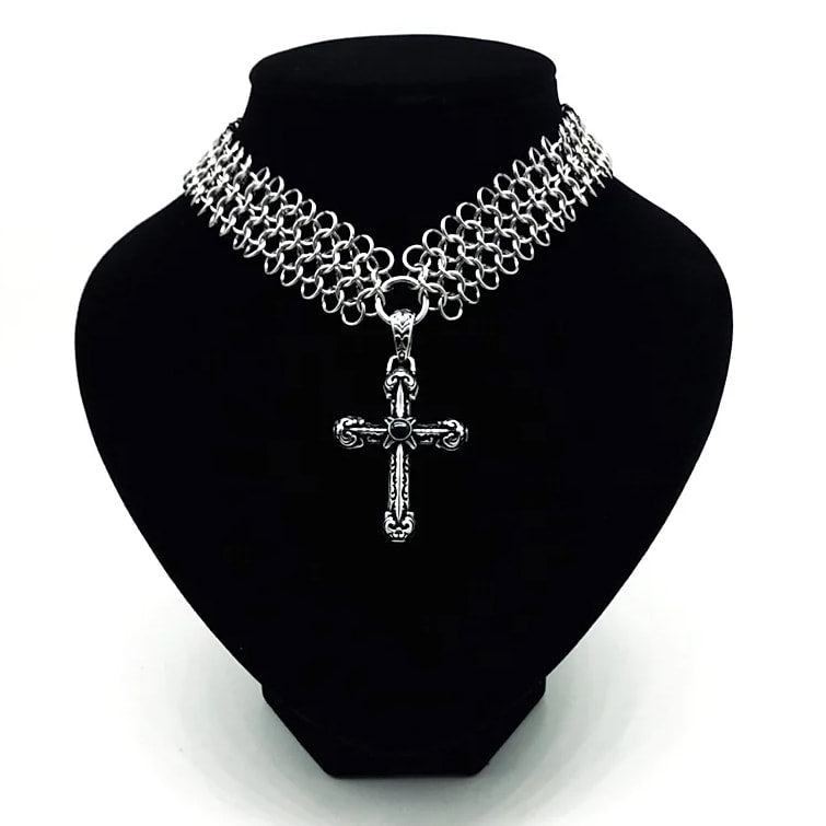 Gothic Majesty Cross Chainmaille Choker