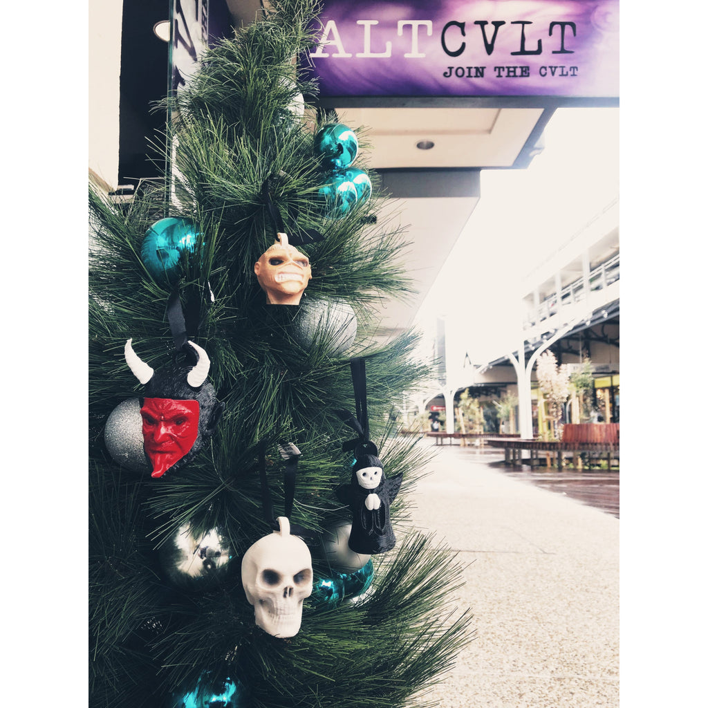 DeadMas Xmas Skull Ornament