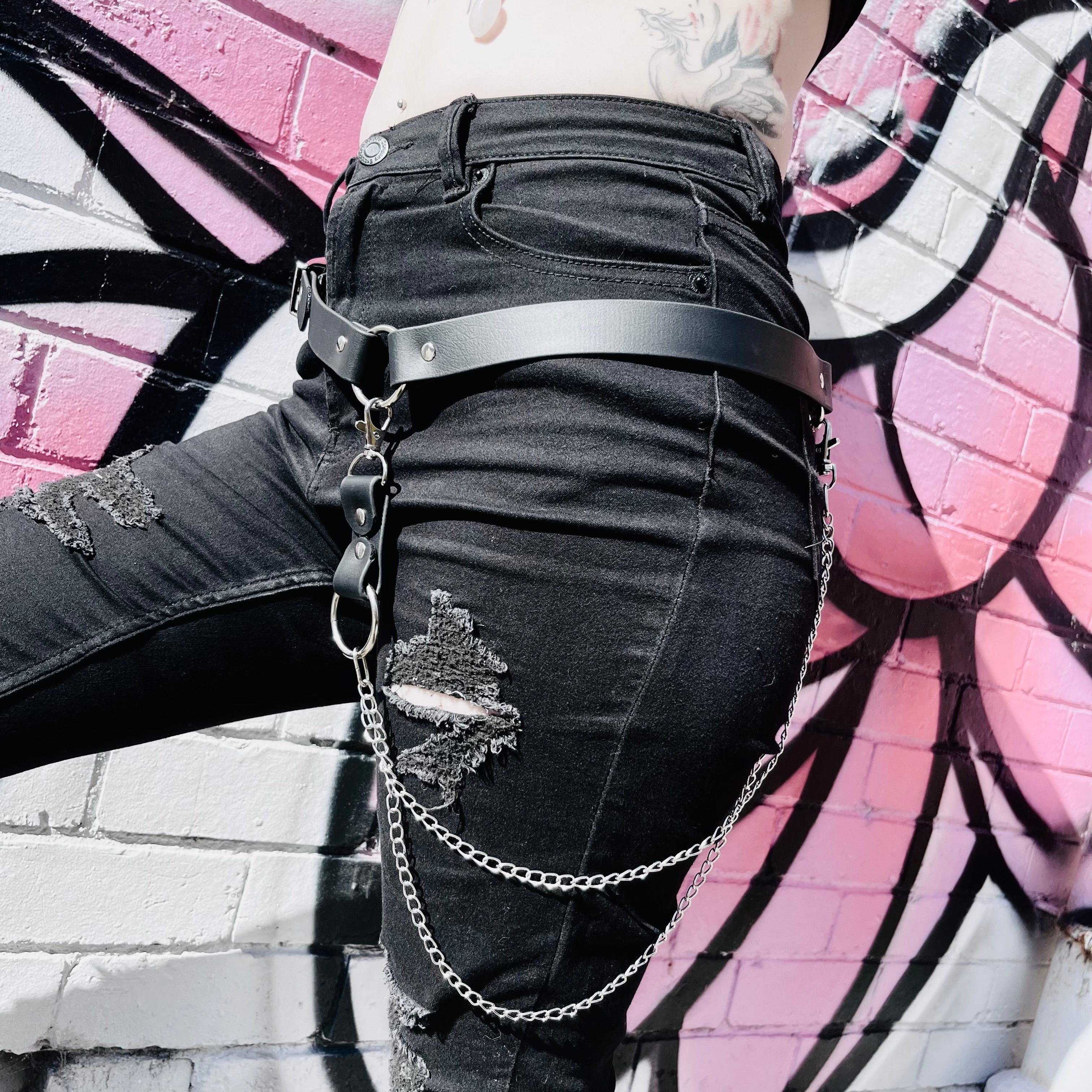 In Chains Belt