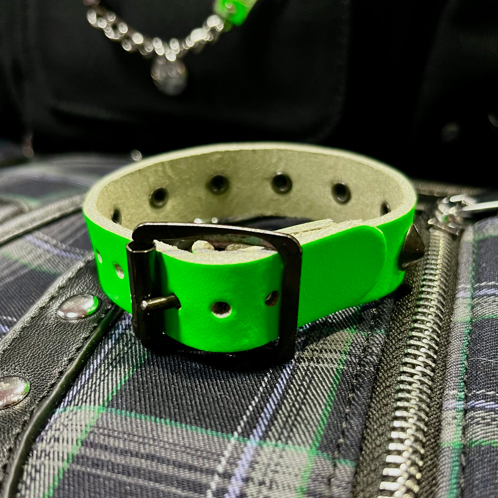 Toxic Desolation Spike Cuff