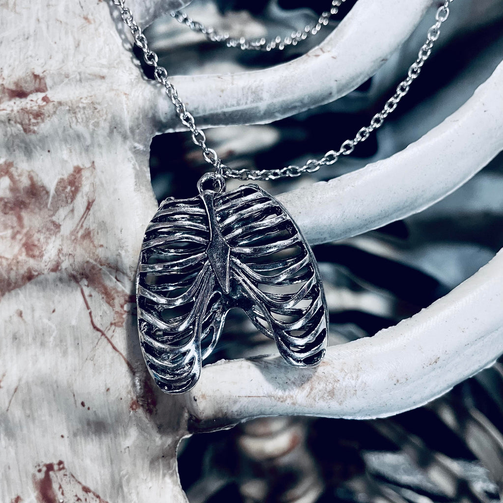 Sternum True Ribbed Necklace