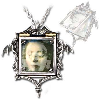 Effiges Gloria Locket Necklace