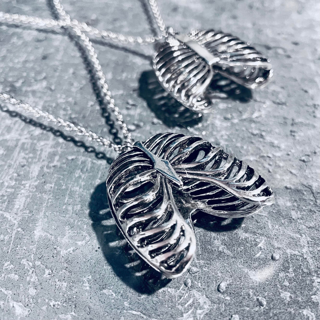 Sternum True Ribbed Necklace