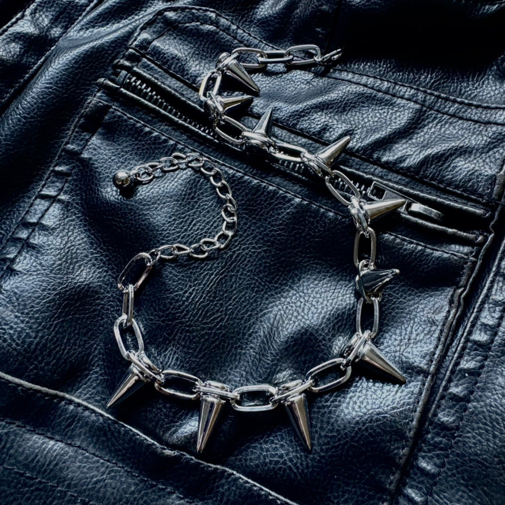 Mutiny Spike Choker