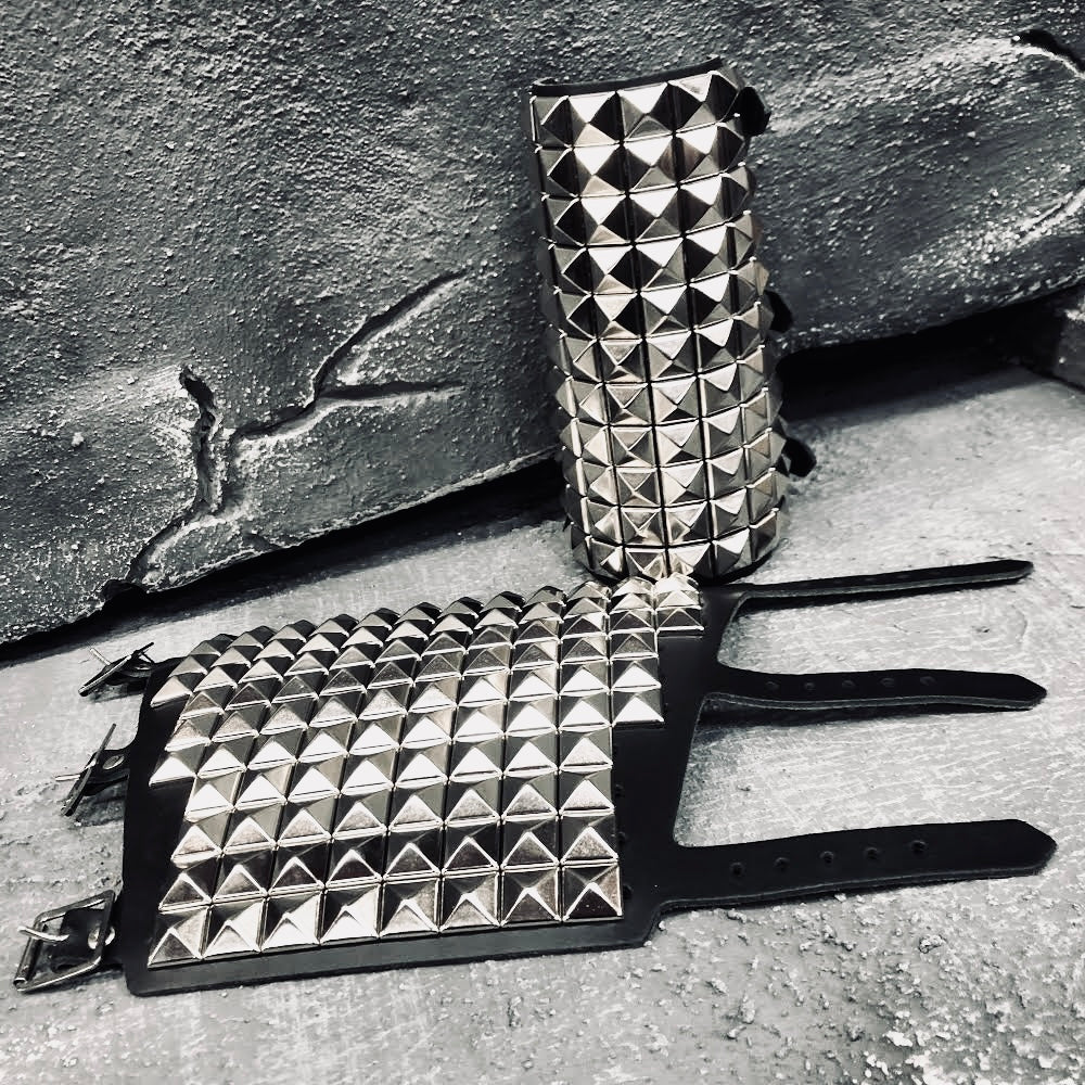 Vengeance Spike Gauntlet