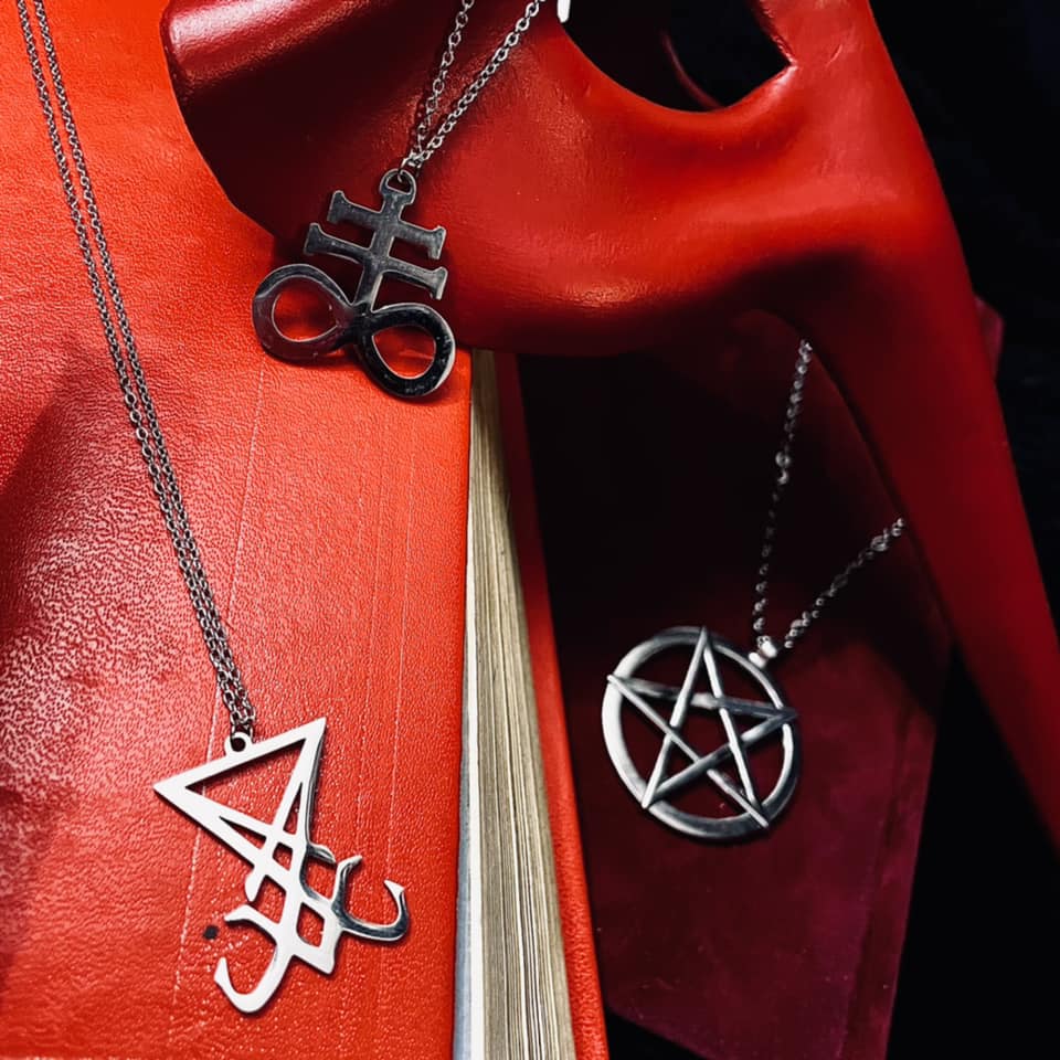 Grand Pentagram Necklace