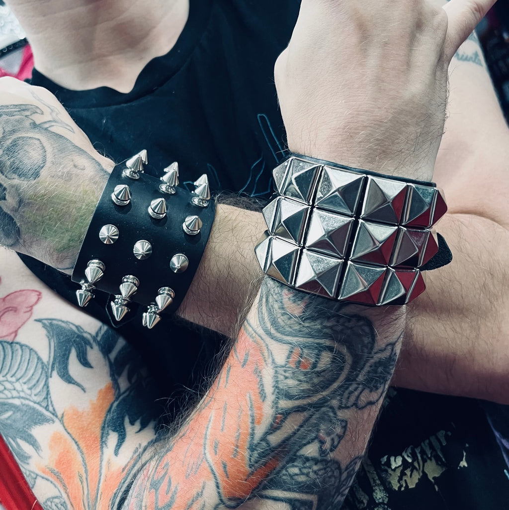 Triple Killer Spike Cuff