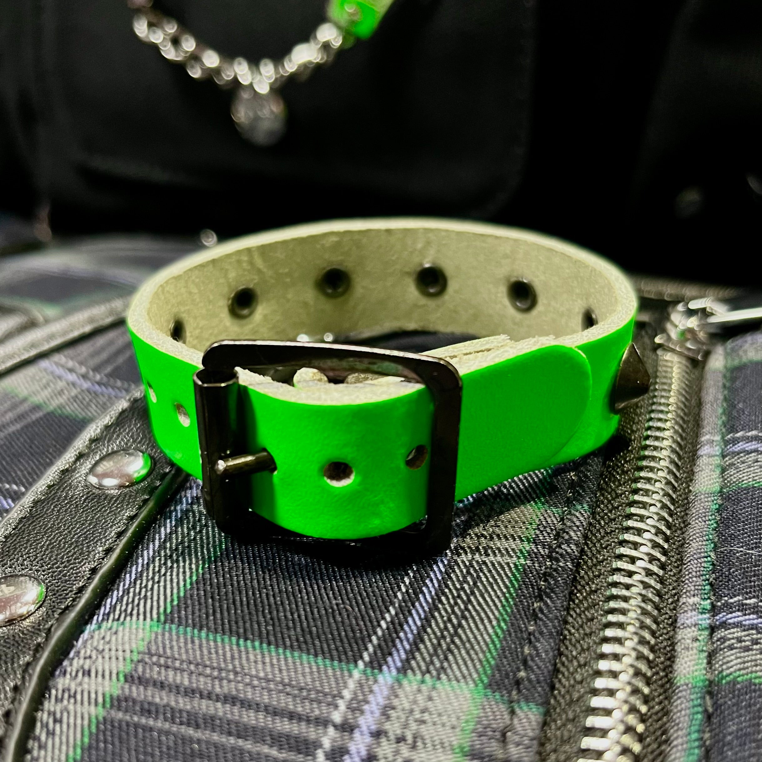 Toxic Desolation Spike Cuff