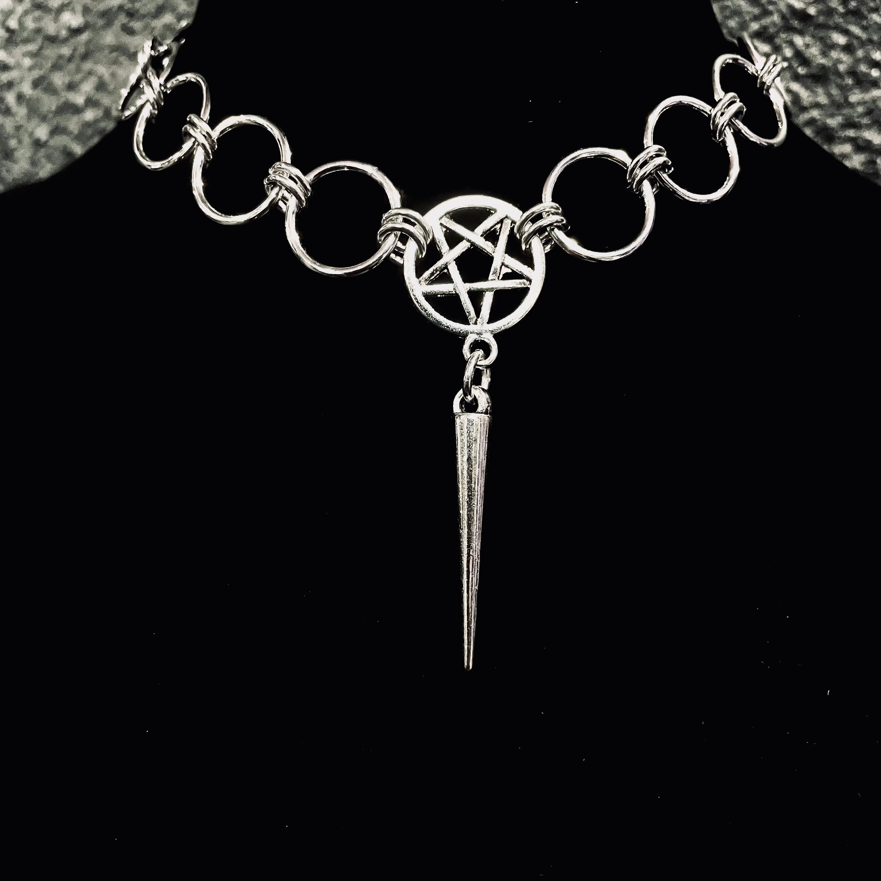 Occult Single Spike Choker