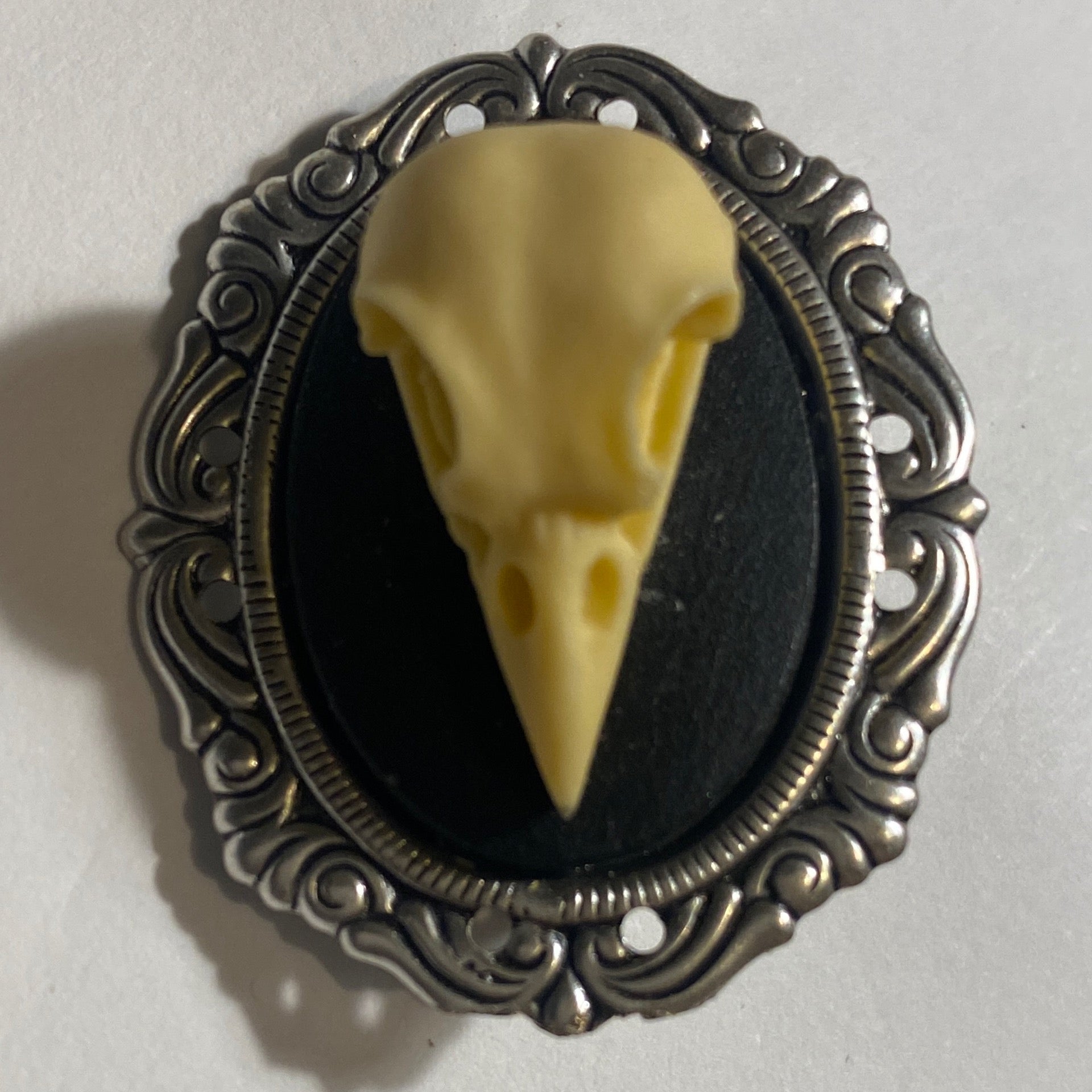 Ravens Call Brooch (Free Choker)