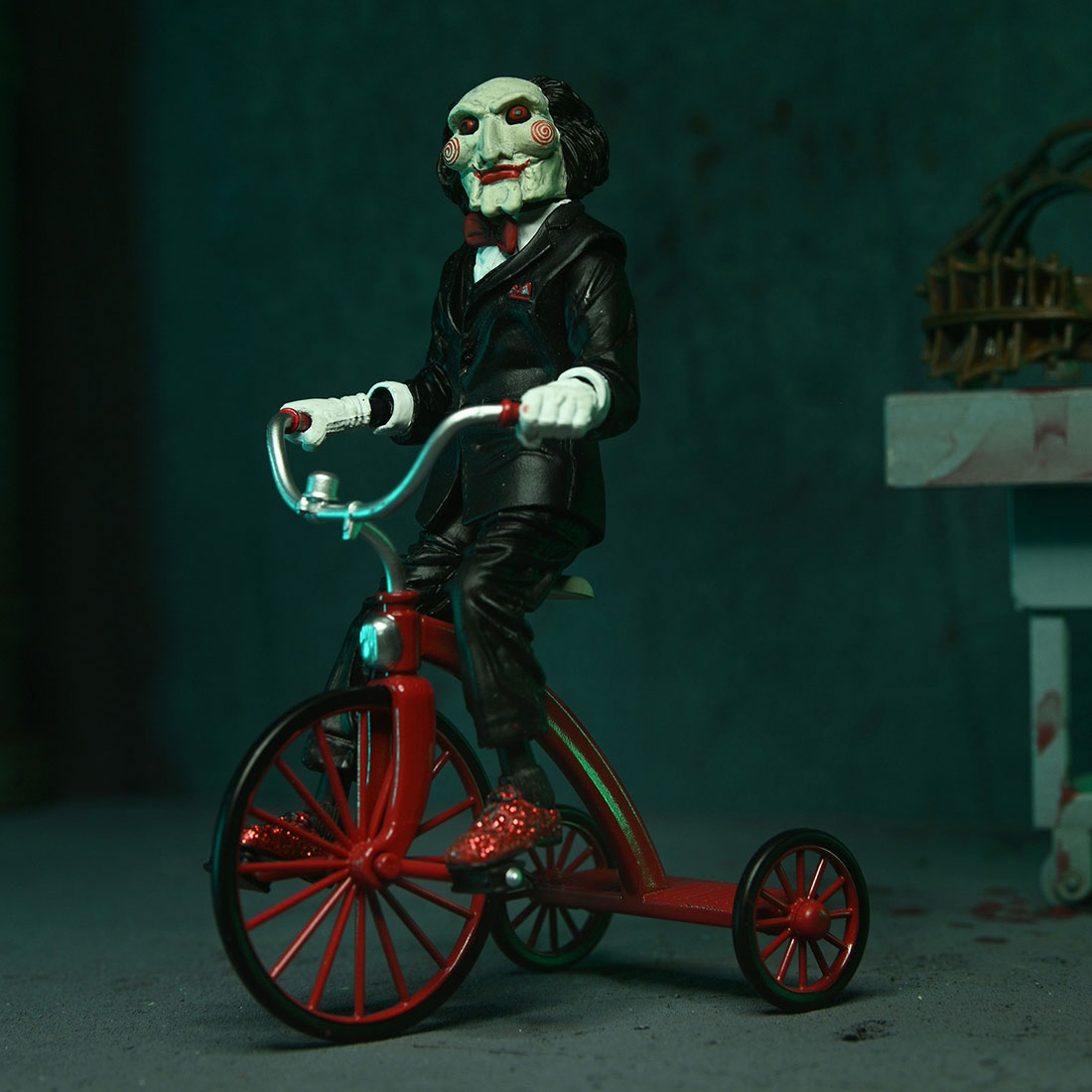 Saw Ultimate Jigsaw Killer (Red Robe) 7" Scale Figure