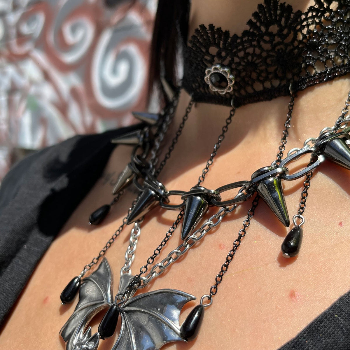 Mutiny's Shadow Spike Choker