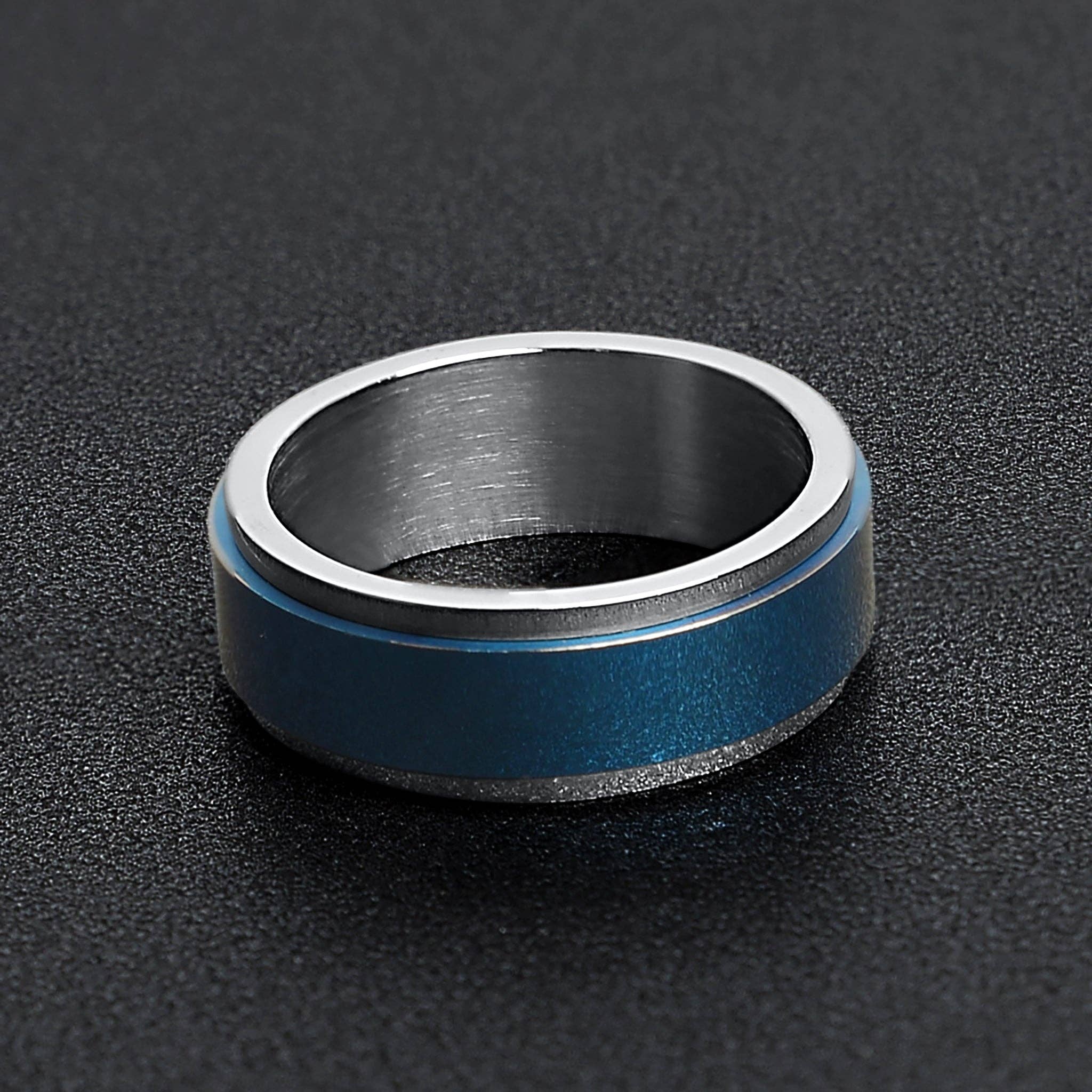 Livid Stainless Steel Spinner Ring