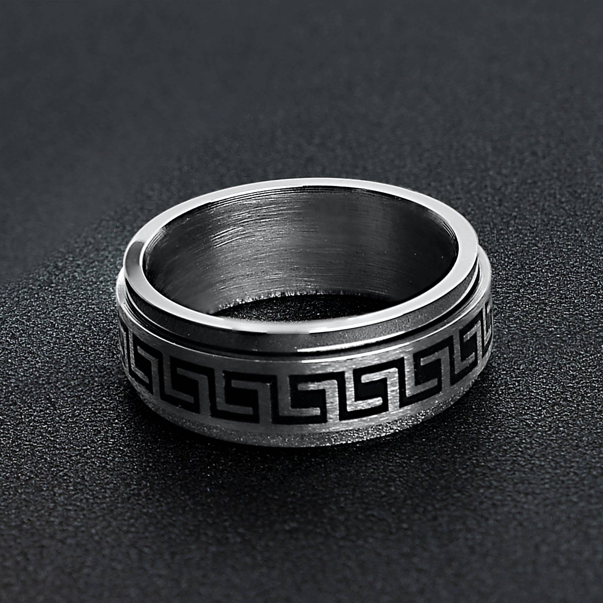 Meandros Darkness Spinner Ring
