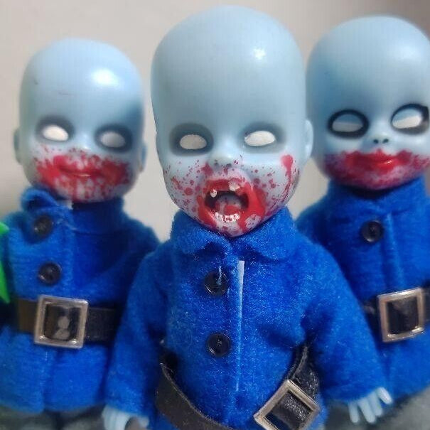 Oz Mini Munchkins 3-Pack Living Dead Dolls