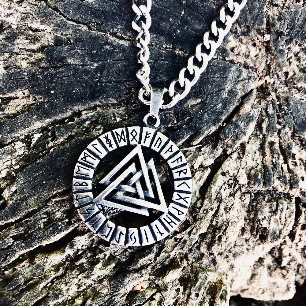 Valknut Pendant Choker Necklace