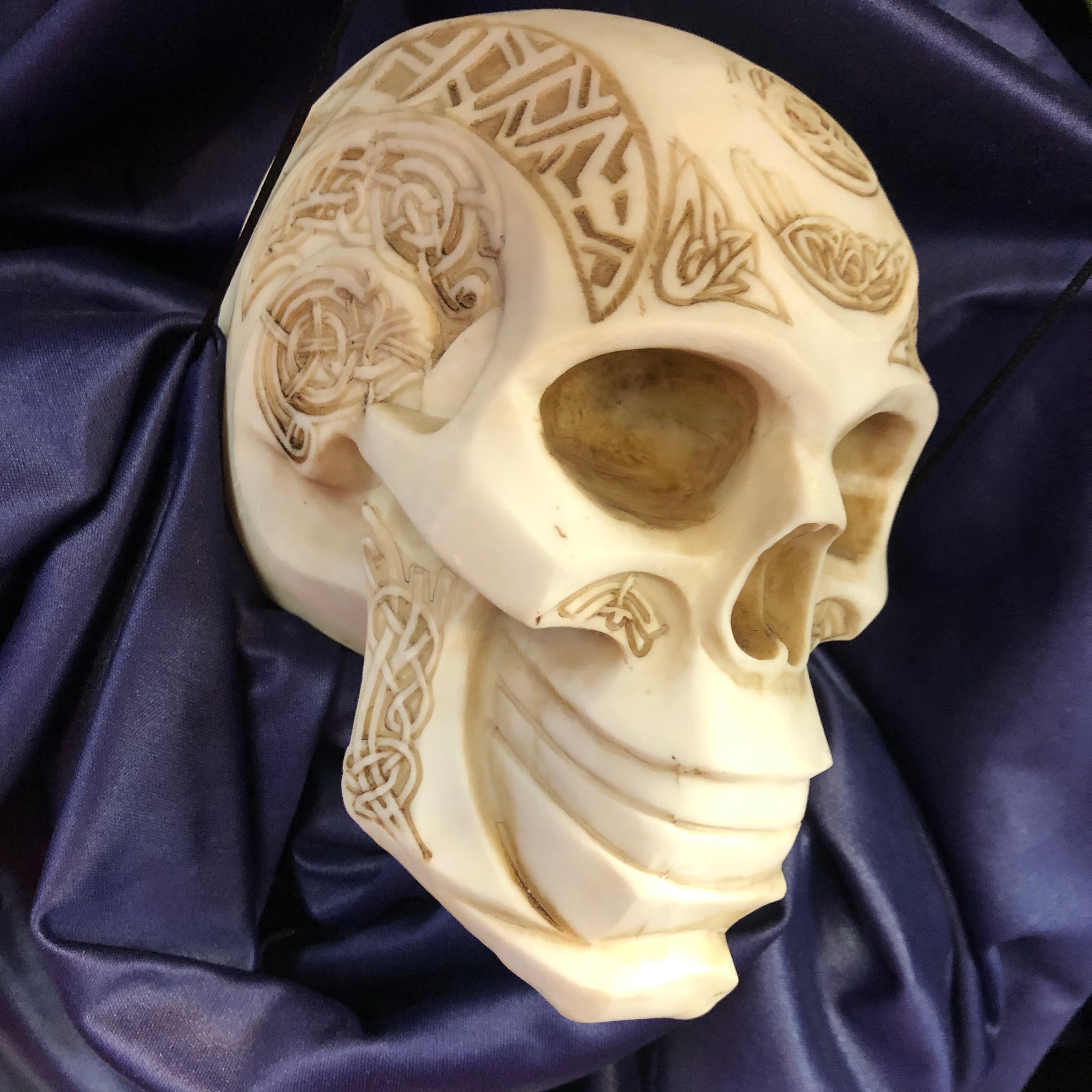 Skull Obsessional Ornament