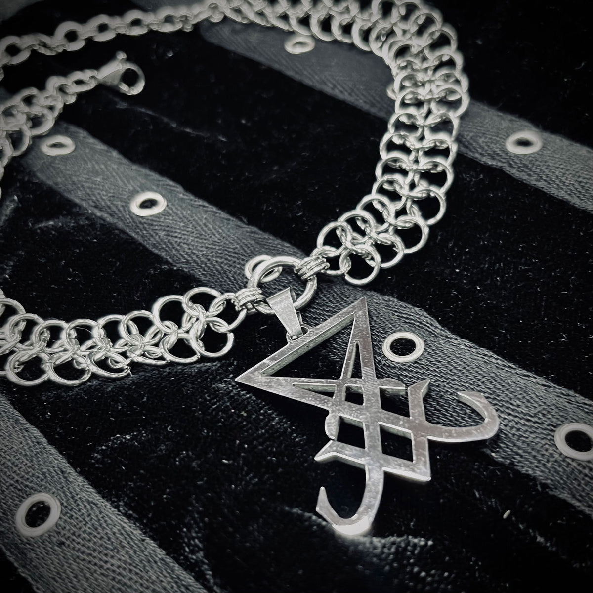 Lucifers Seal Armoured Choker