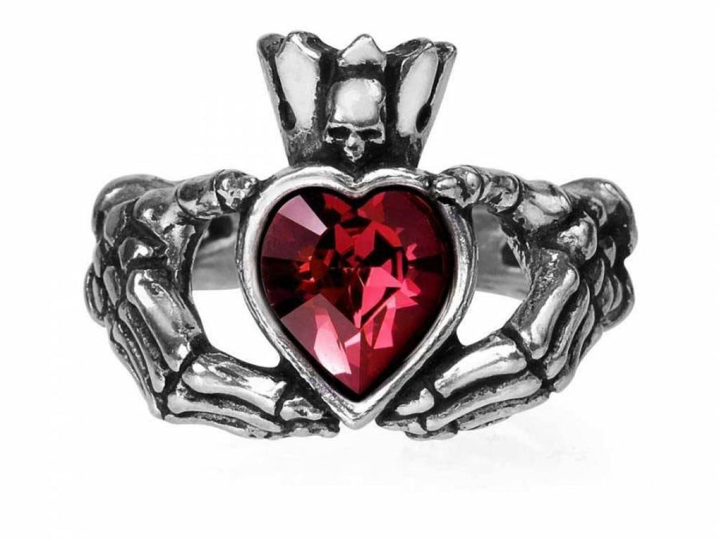 Claddagh By Night Ring