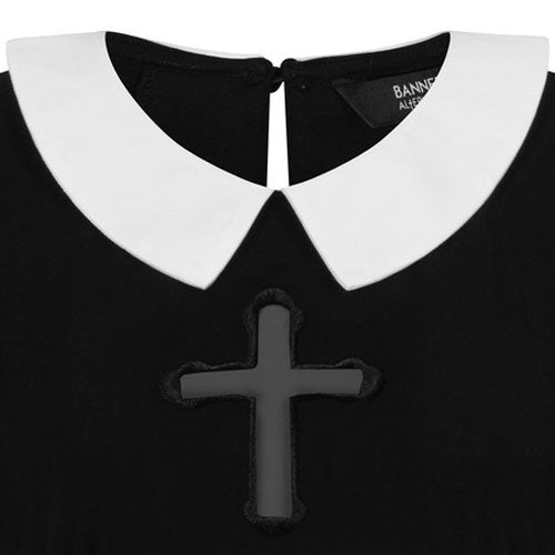 Crossing Over Collar Top