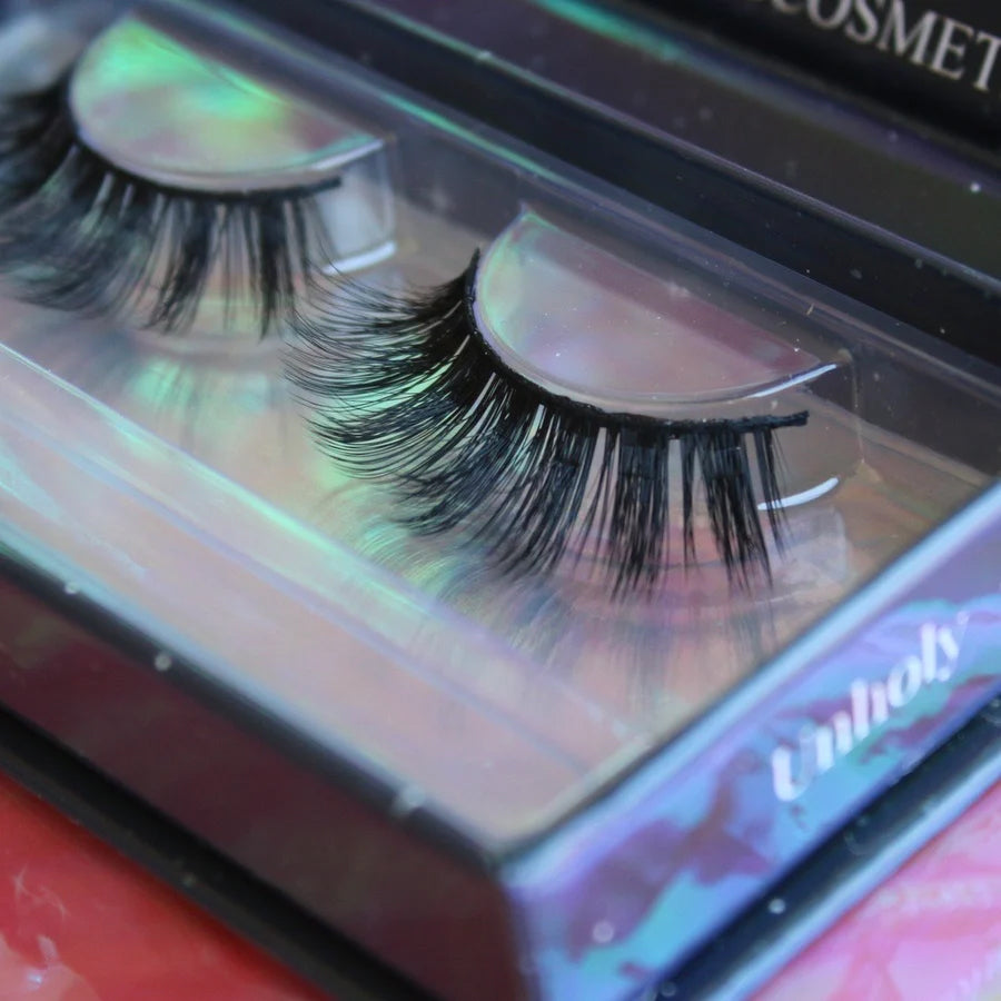 Luxe Eye Lashes: Unholy