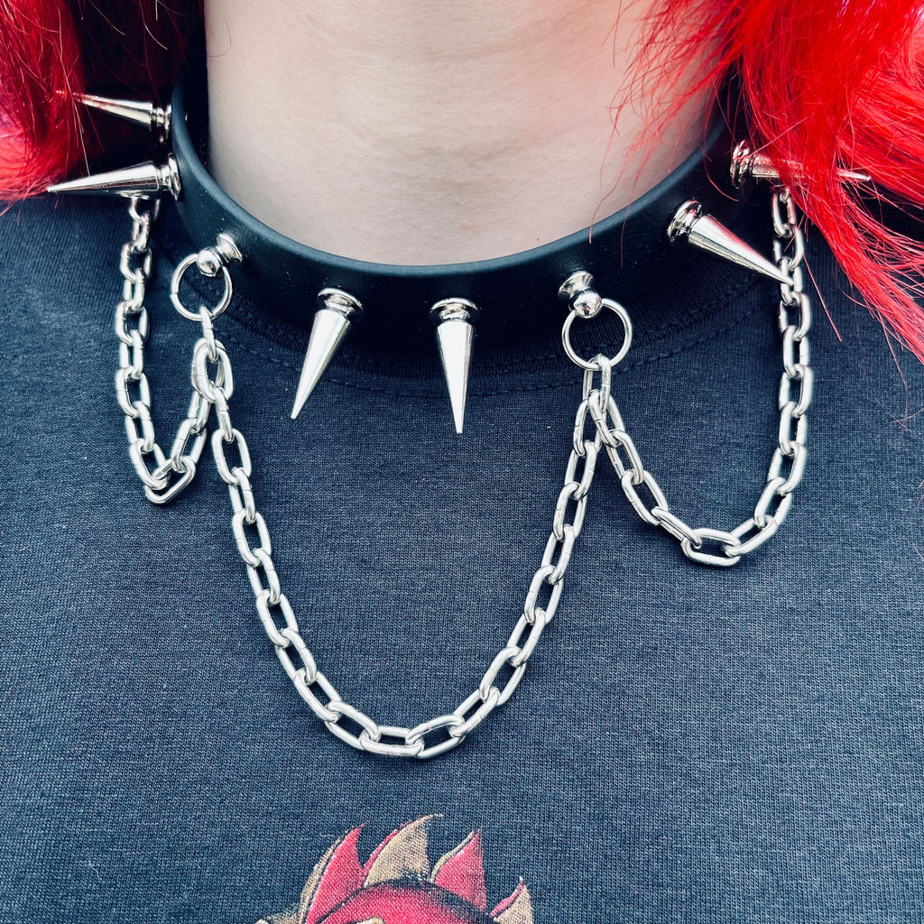 Țepeș Collar