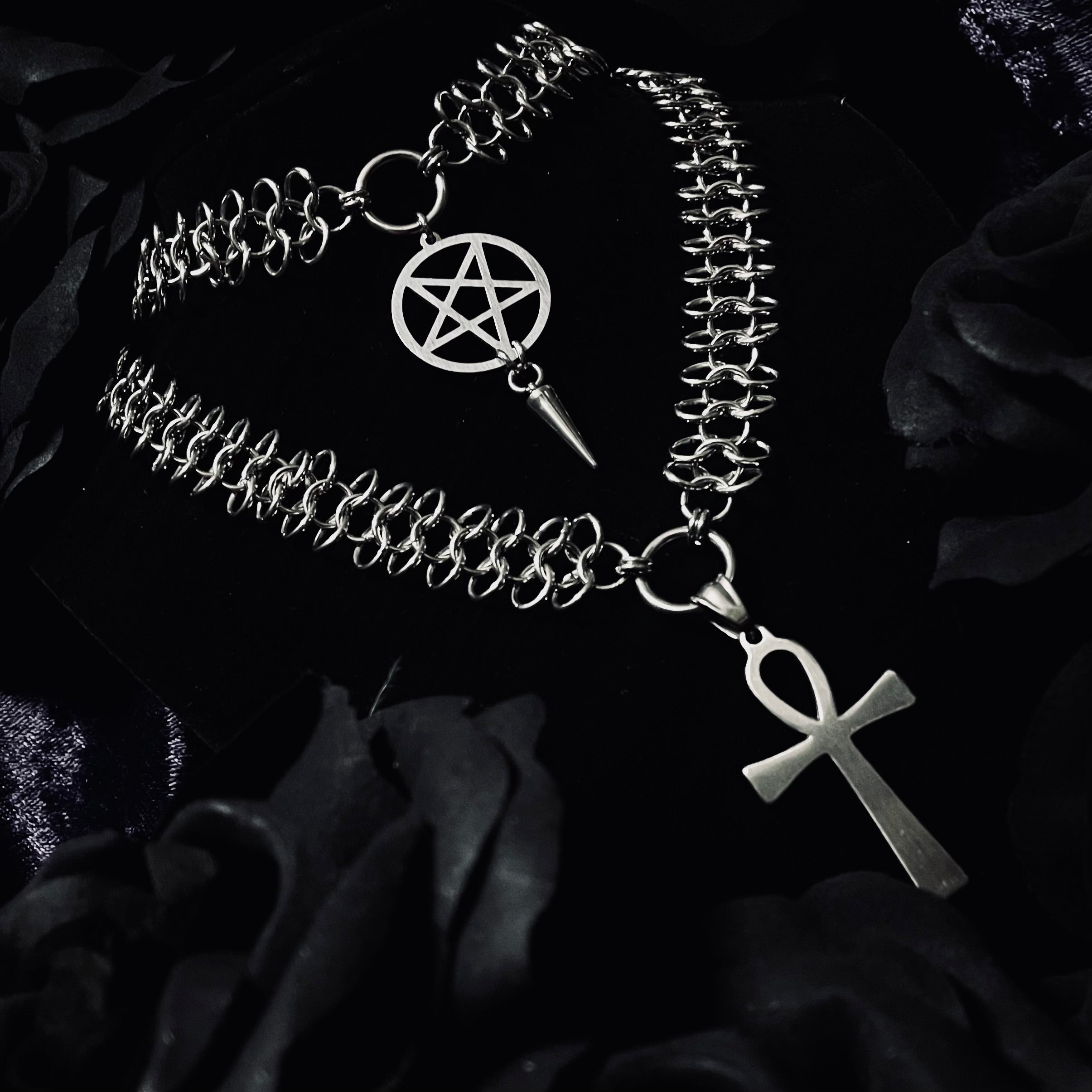 Ankh Armoured Choker