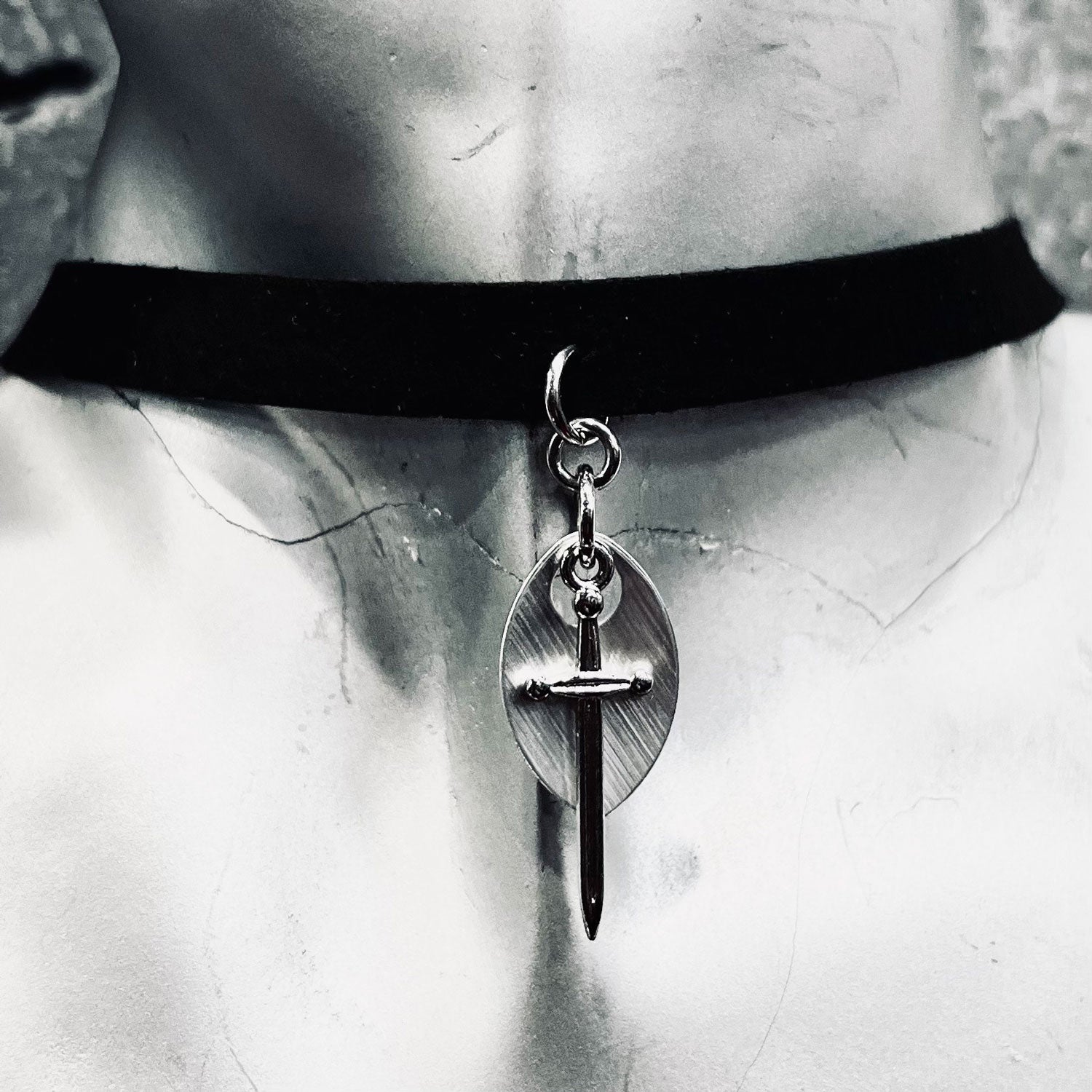 Shield Maiden Choker