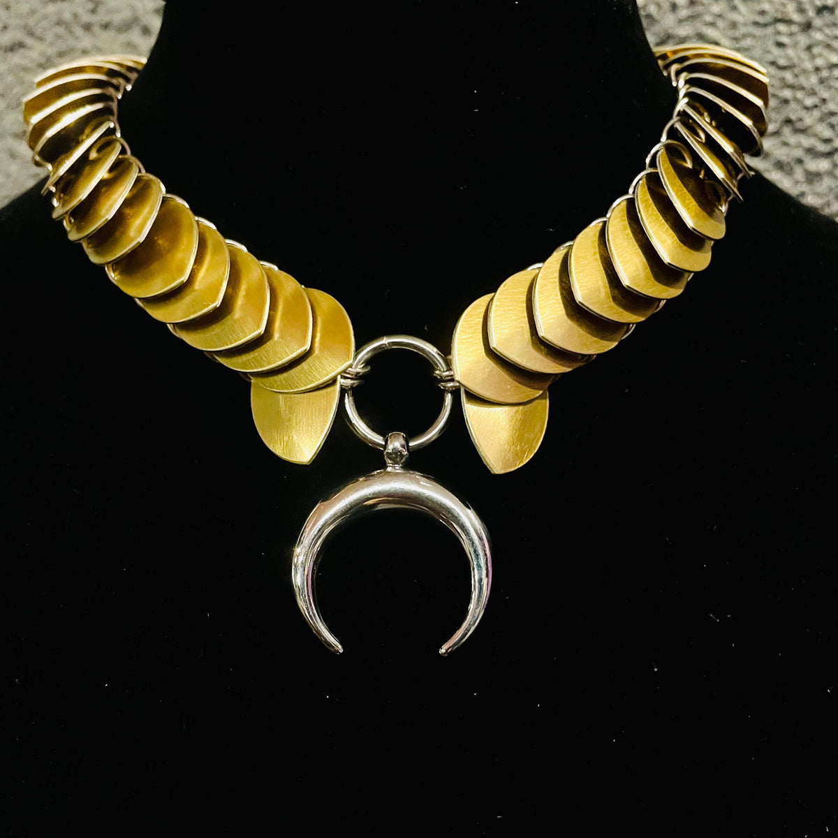 Golden Eve Scale Maille Collar