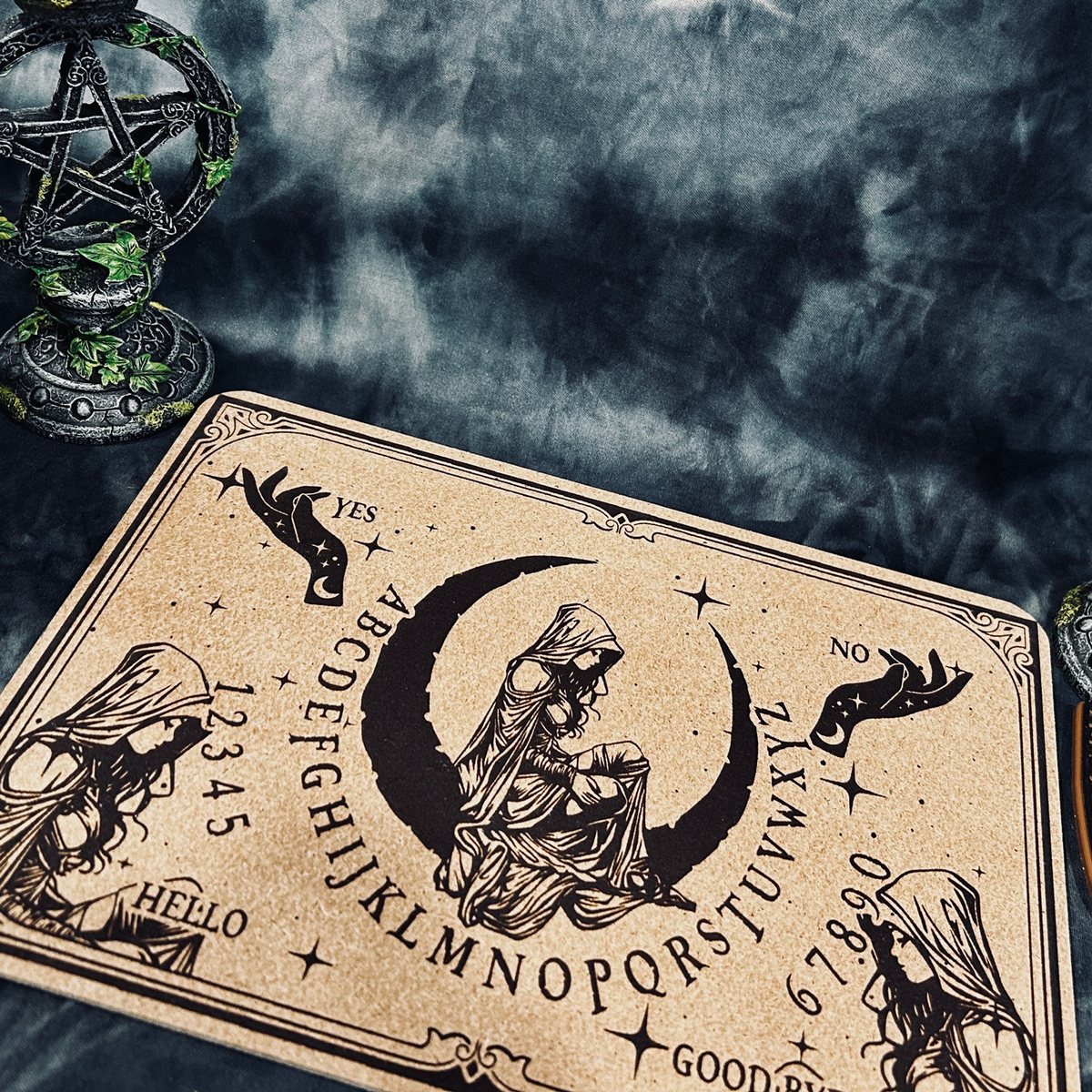 Spirit Board Night Embrace Mini With Planchette