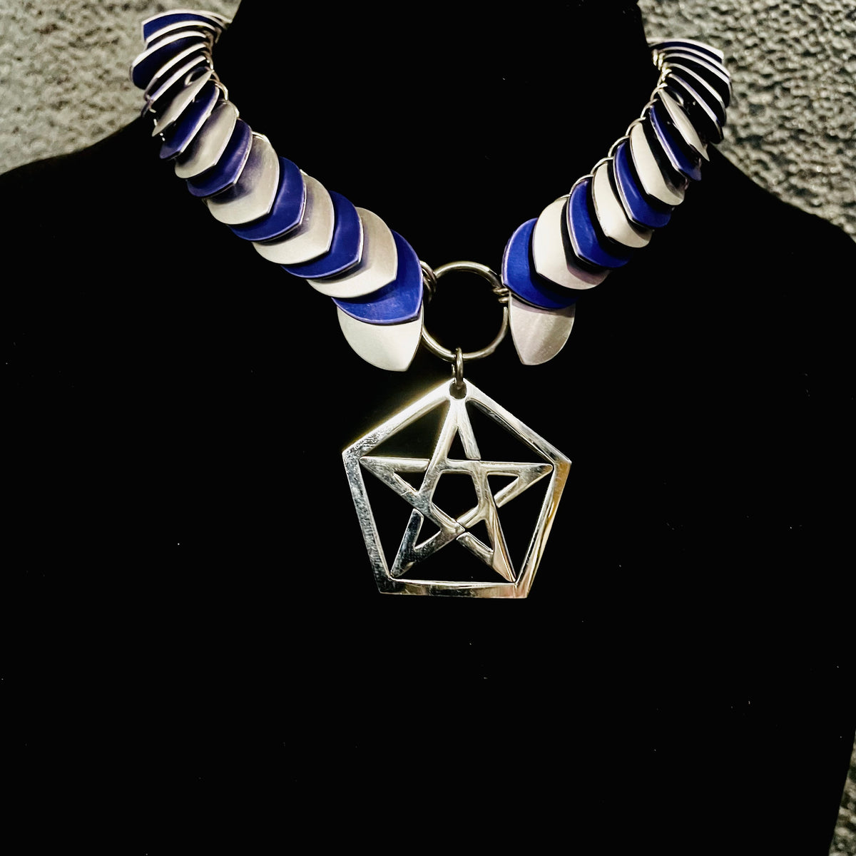 Draco's Midnight Witch Scale Collar