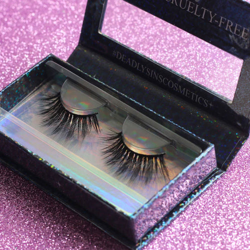 Luxe Eye Lashes: Dread