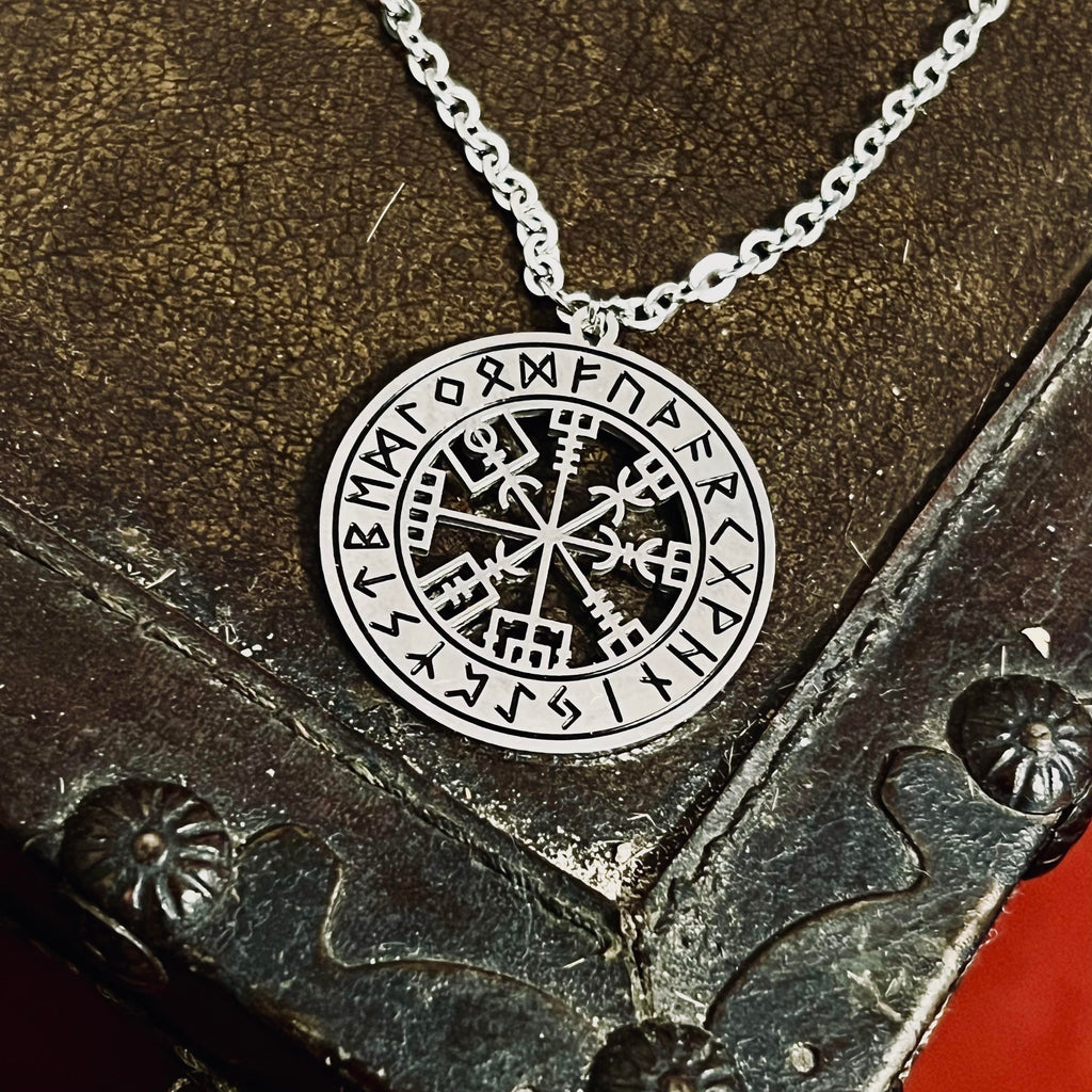 Vegvisir Guidance Necklace