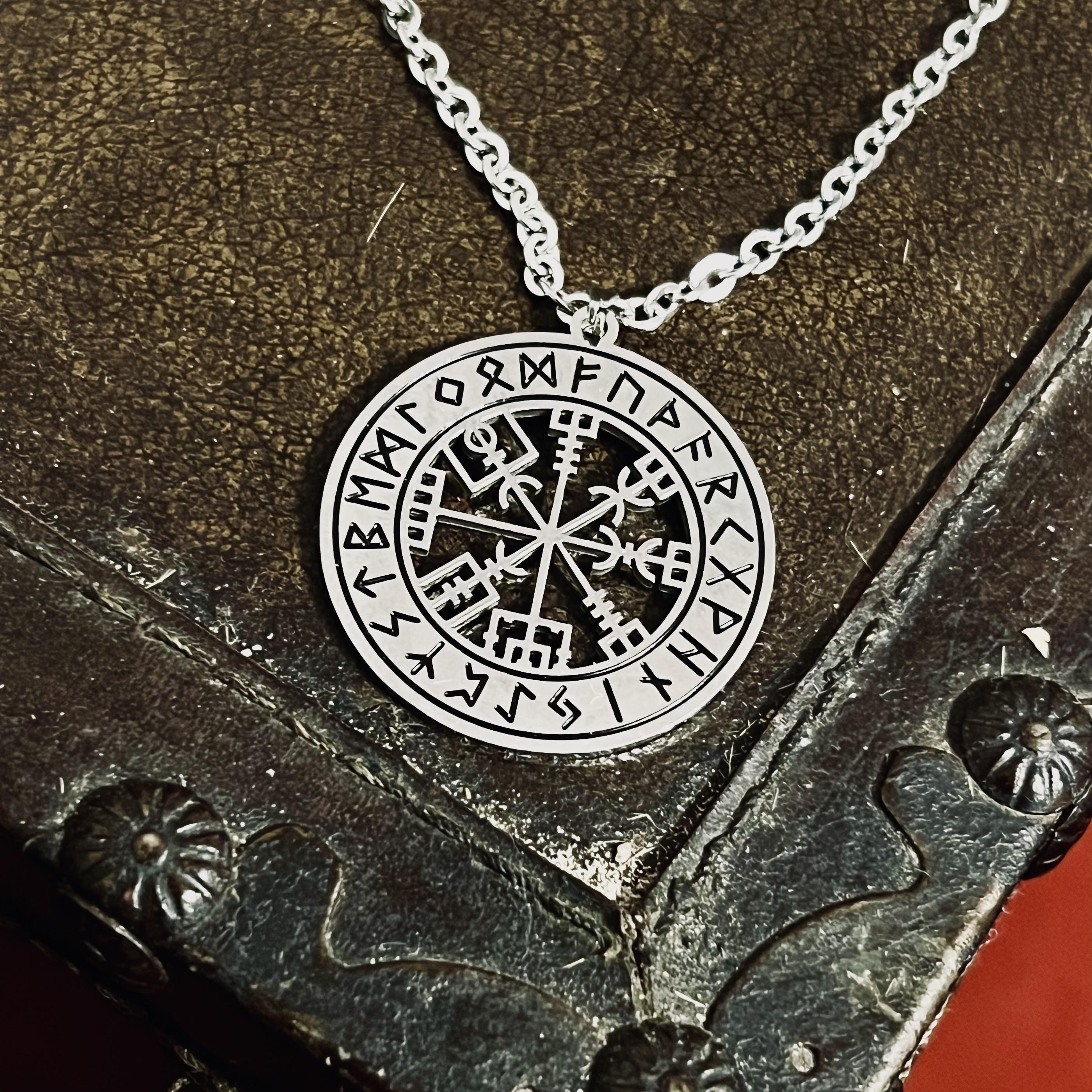 Vegvisir Guidance Necklace