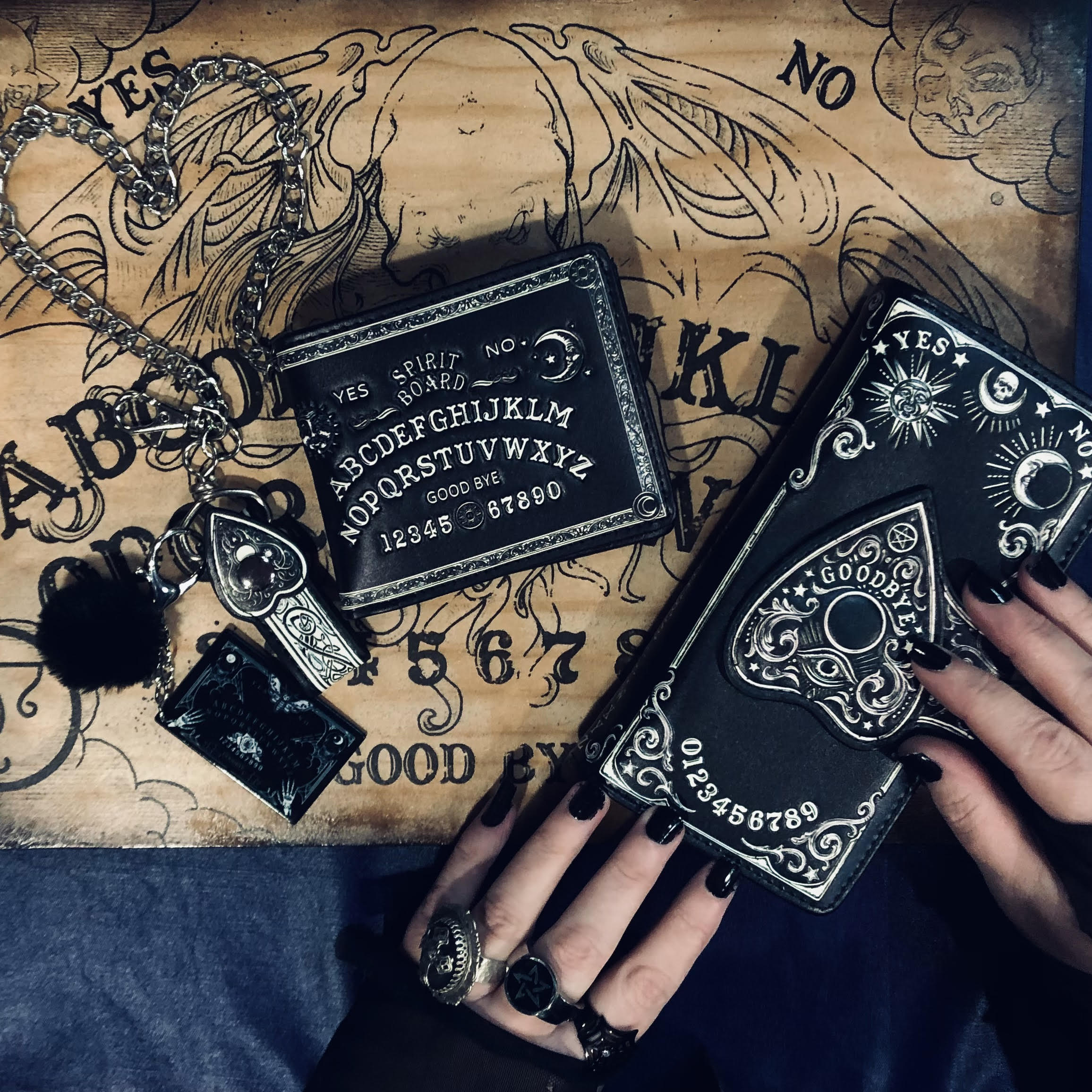 Spirit Board Planchette Wallet